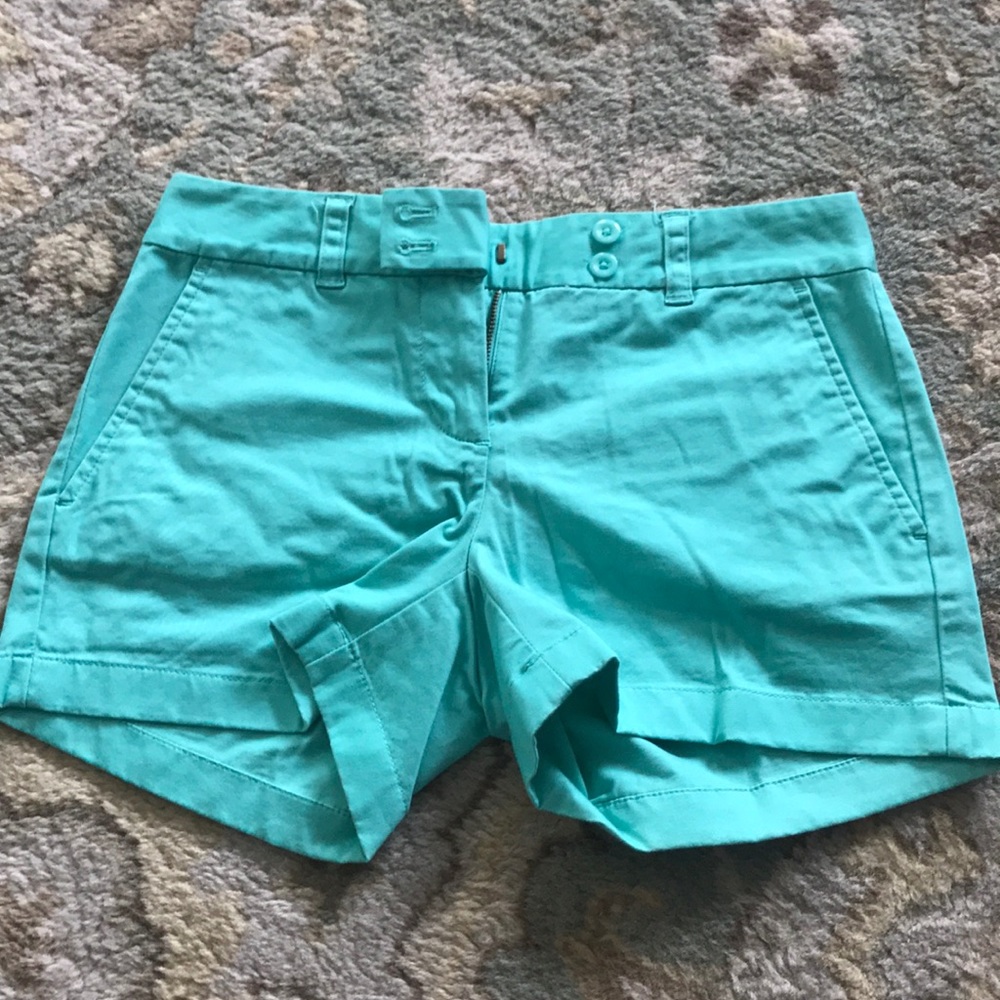 Aqua Vineyard Vines shorts!!